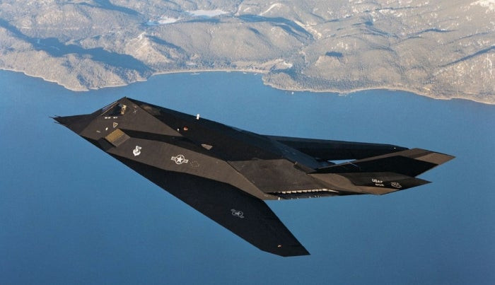 Δείτε το μαχητικό αεροσκάφος Lockheed F-117 Nighthawk (βίντεο)